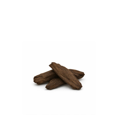 Premium oudh fragrance oil with rich woody aroma for luxury perfume and aromatherapy use